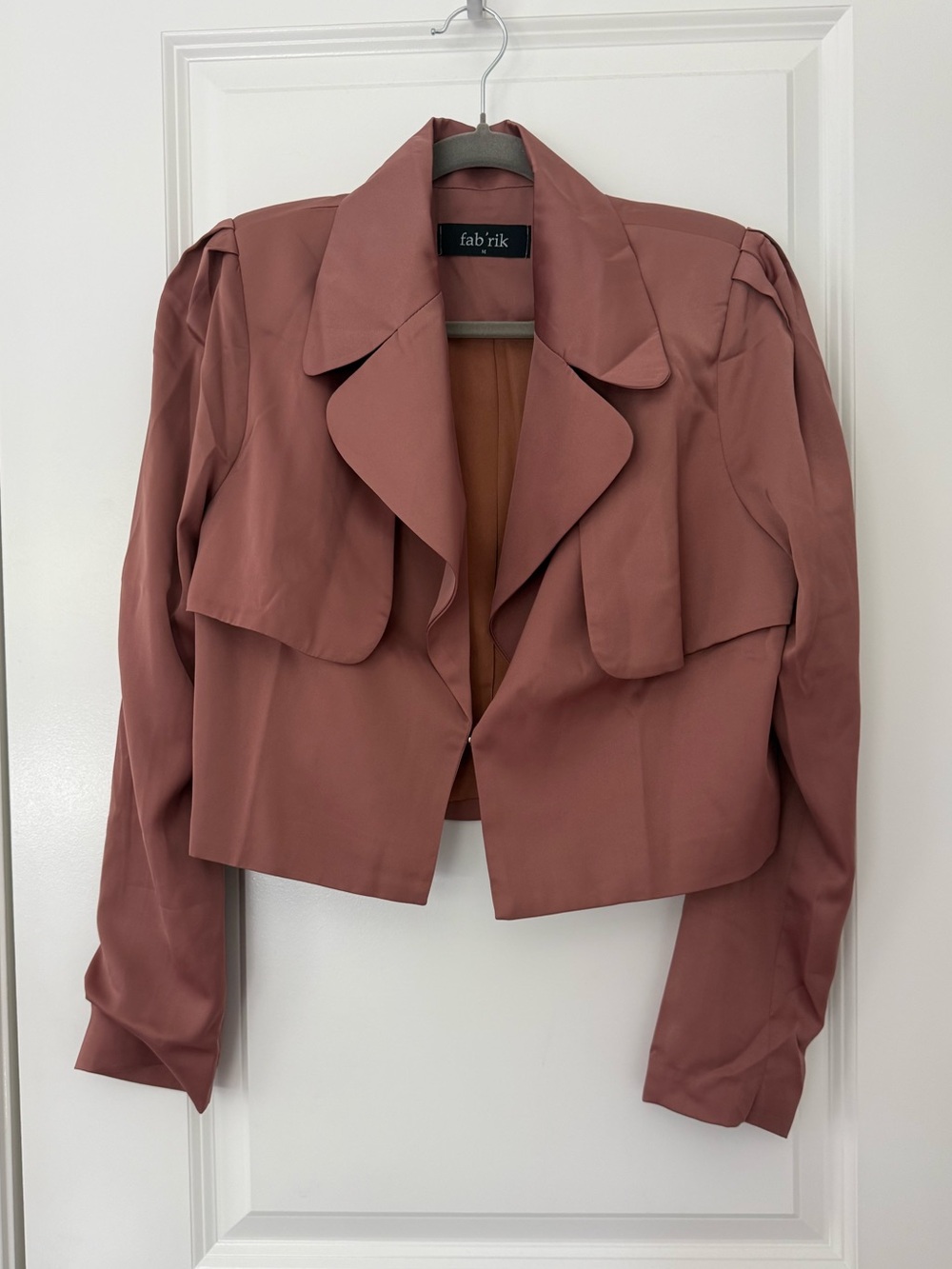 fab'rik Dusty Rose Cropped Satin Trench Jacket